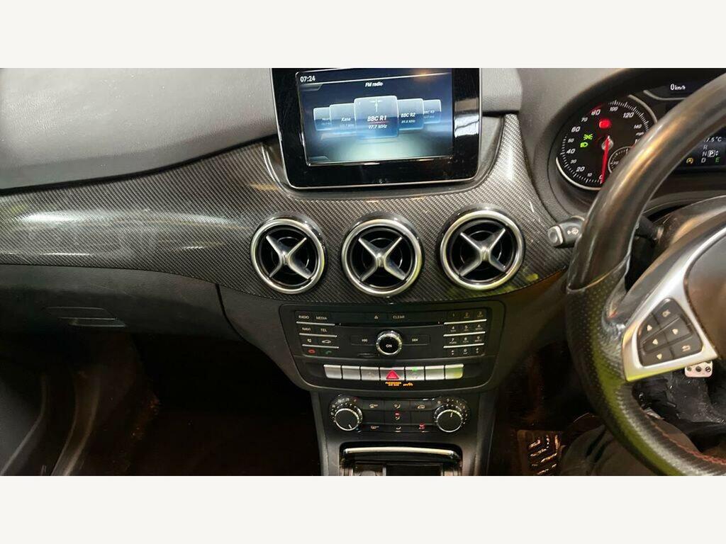 Mercedes-Benz B Class B180 Cdi Amg Line - 2015 64 White #13