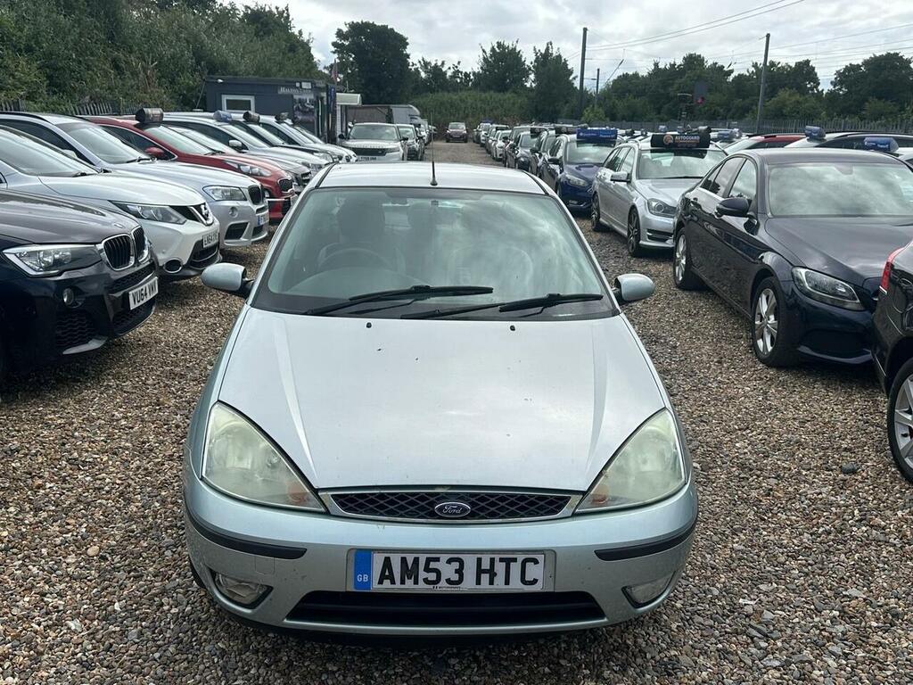 Ford Focus 1.6I 16V Ghia  #2