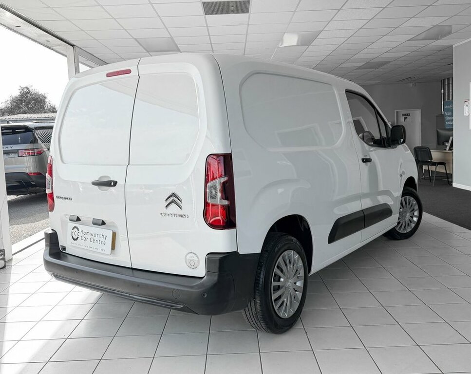 Citroen Berlingo 1.6L Enterprise M White #2