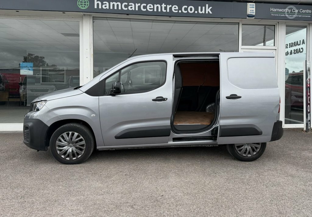 Peugeot Partner 1.5L Professional Premium Grey #4