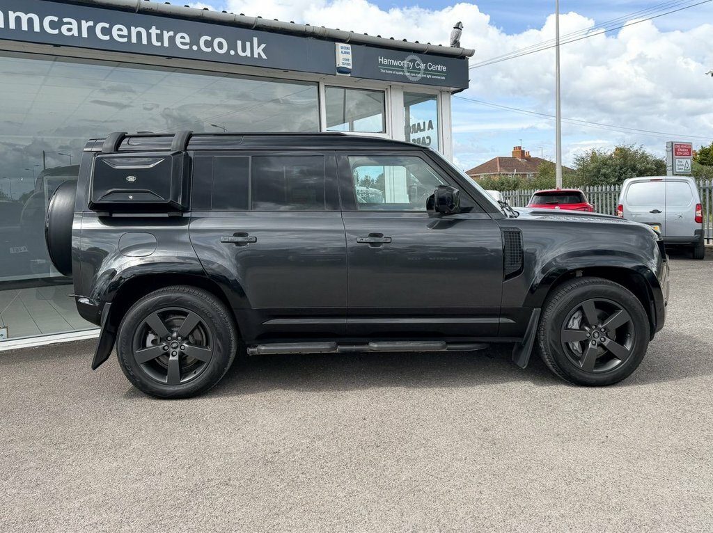 Land Rover Defender 3L X-dynamic Hse Grey #3