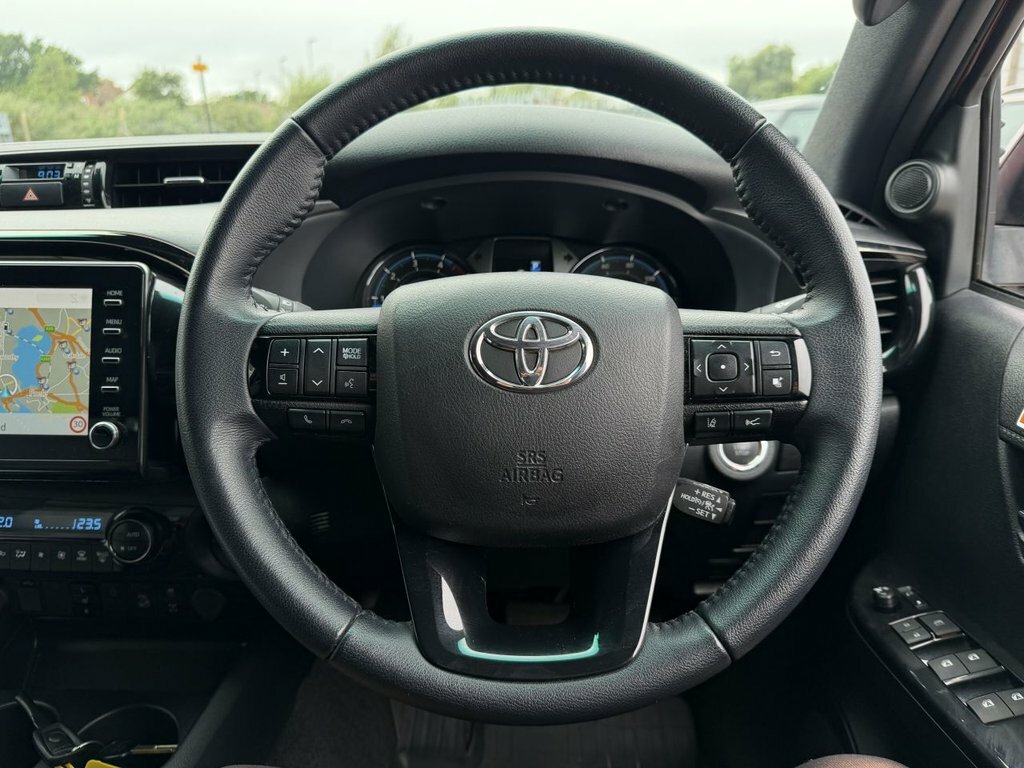 Toyota HILUX 2.4D Active 150 #50