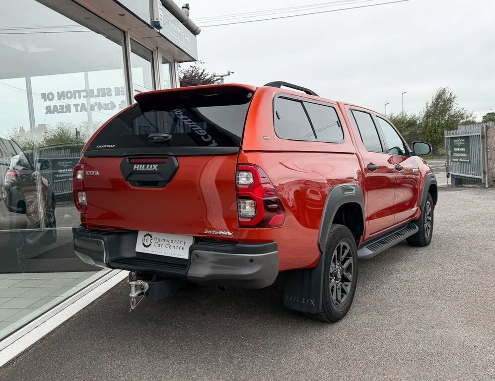 Toyota HILUX 2.8L Invincible X Orange #3