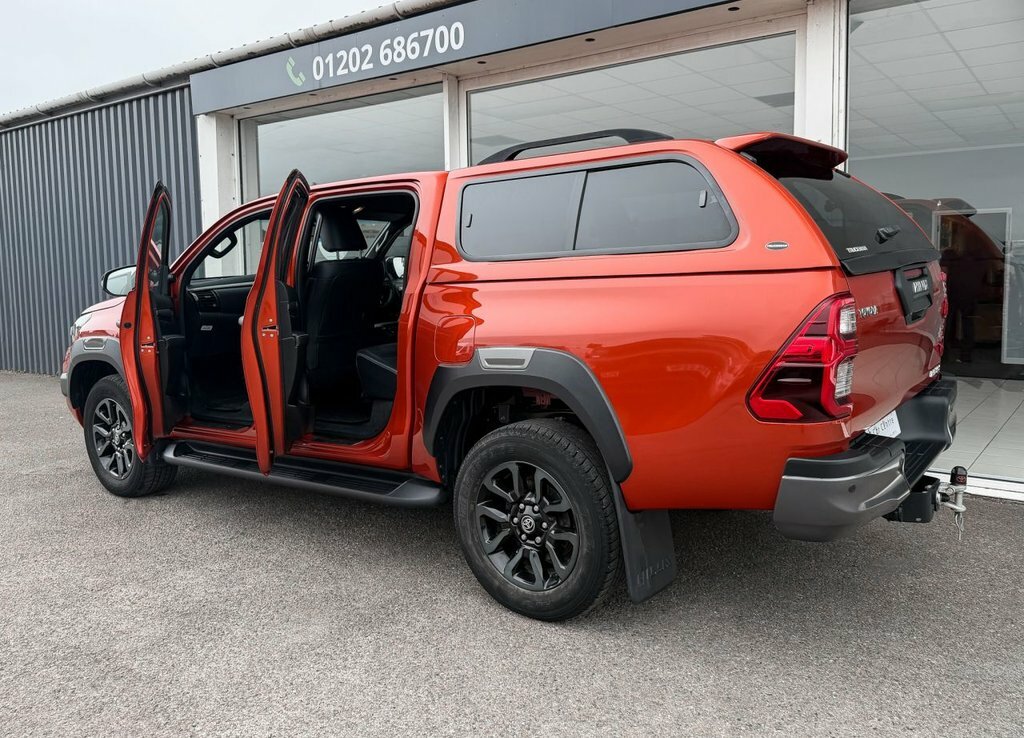 Toyota HILUX 2.4D Active 150 #32