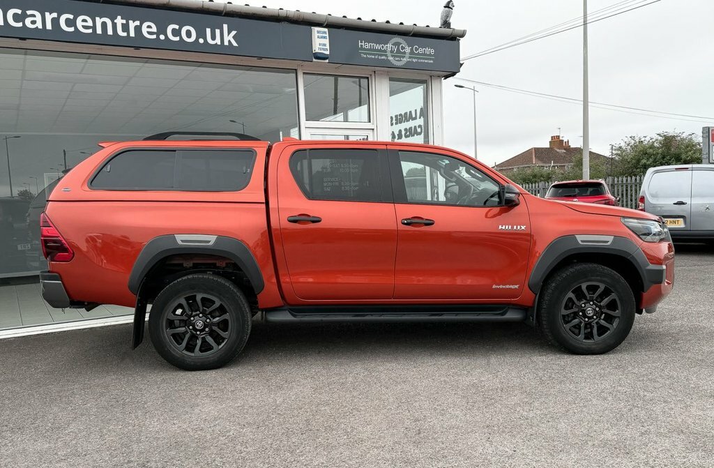 Toyota HILUX 2.8L Invincible X Orange #2
