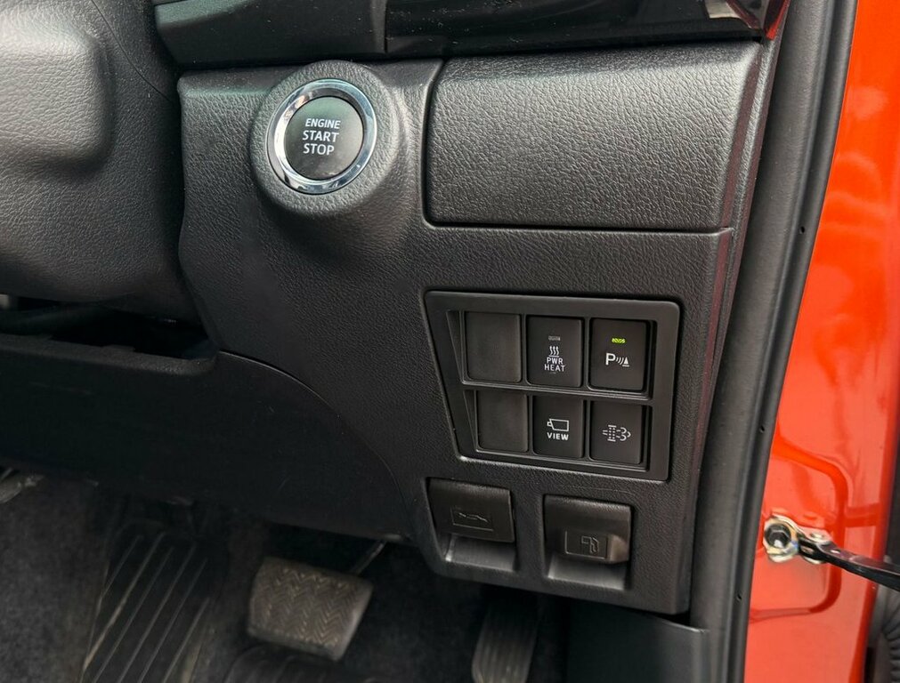 Toyota HILUX 2.4D Active 150 #29