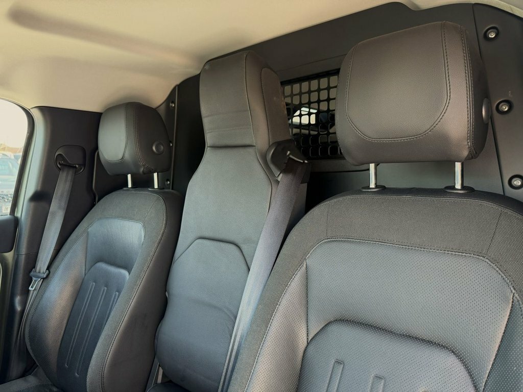 Land Rover Defender Defender X-dynamic Se D Mhev Silver #33