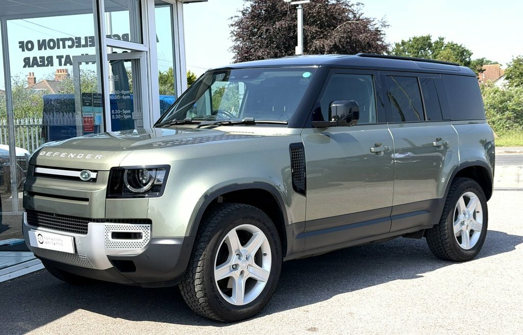 Land Rover Defender 3L Se Green #6