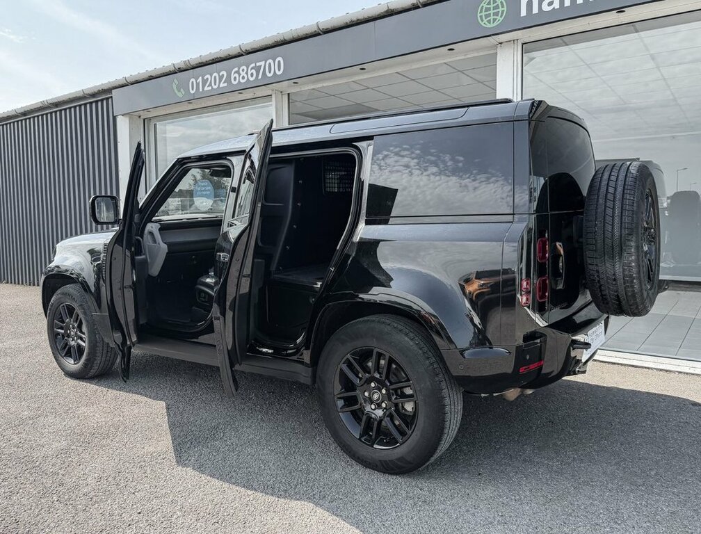 Land Rover Defender 110 3.0 D300 X-dynamic S 110 Silver #25