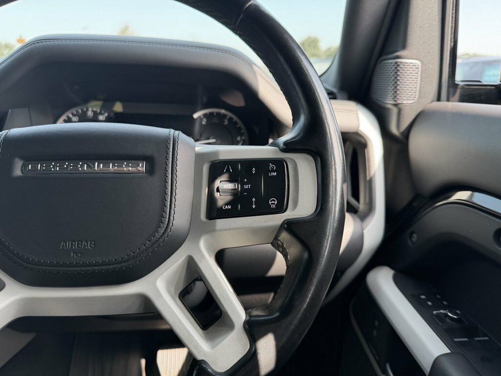 Land Rover Defender 110 3.0 D300 X-dynamic S 110 Silver #18