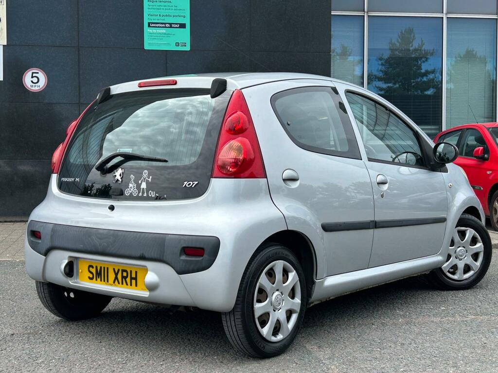 Peugeot 107 Urban Silver #2