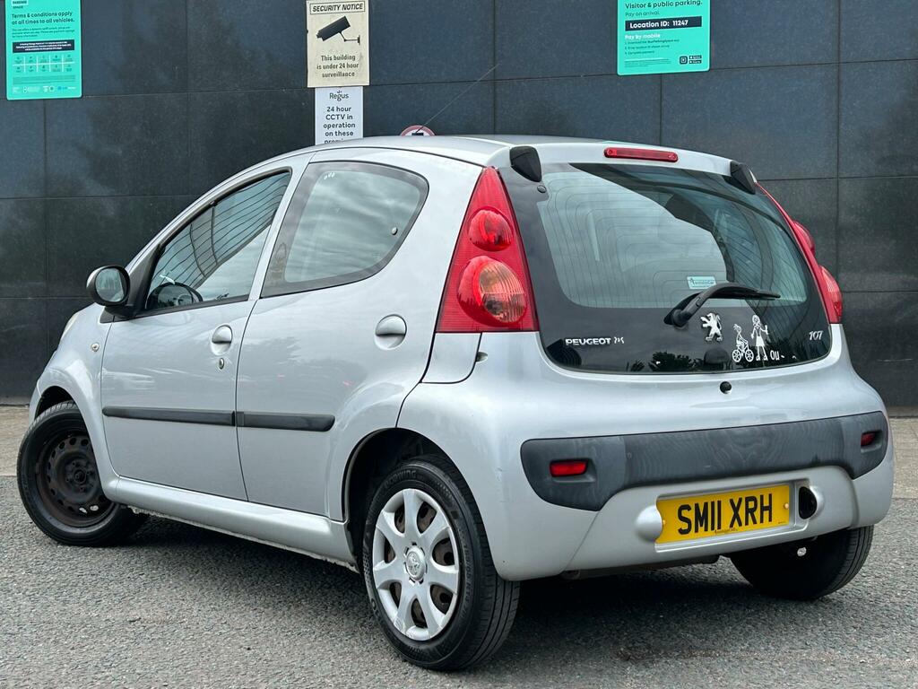 Peugeot 107 Urban Silver #4