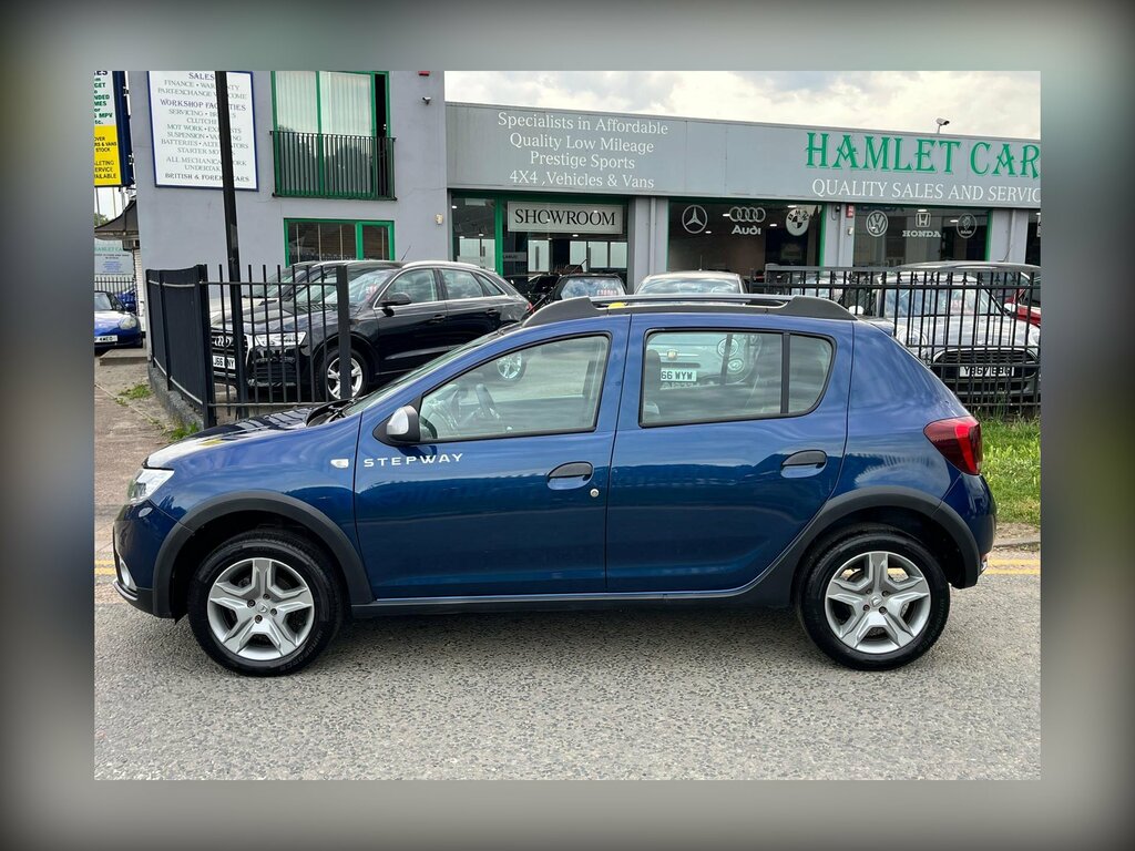 Dacia Sandero Stepway 0.9 Tce Essential Hatchback Euro Blue