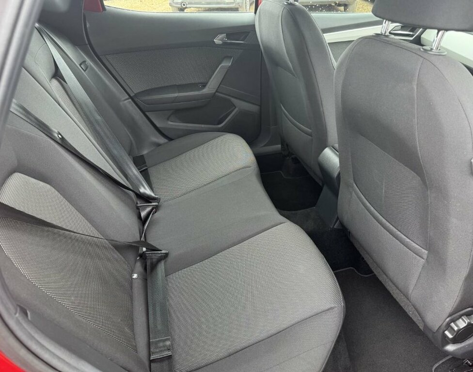 Seat Arona 1L Xcellence Lux Red #5