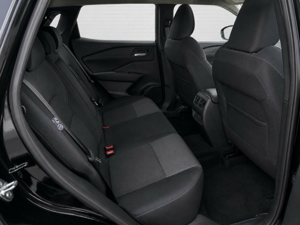 Nissan Qashqai 1.3L N-connecta LL23BHZ Black #6