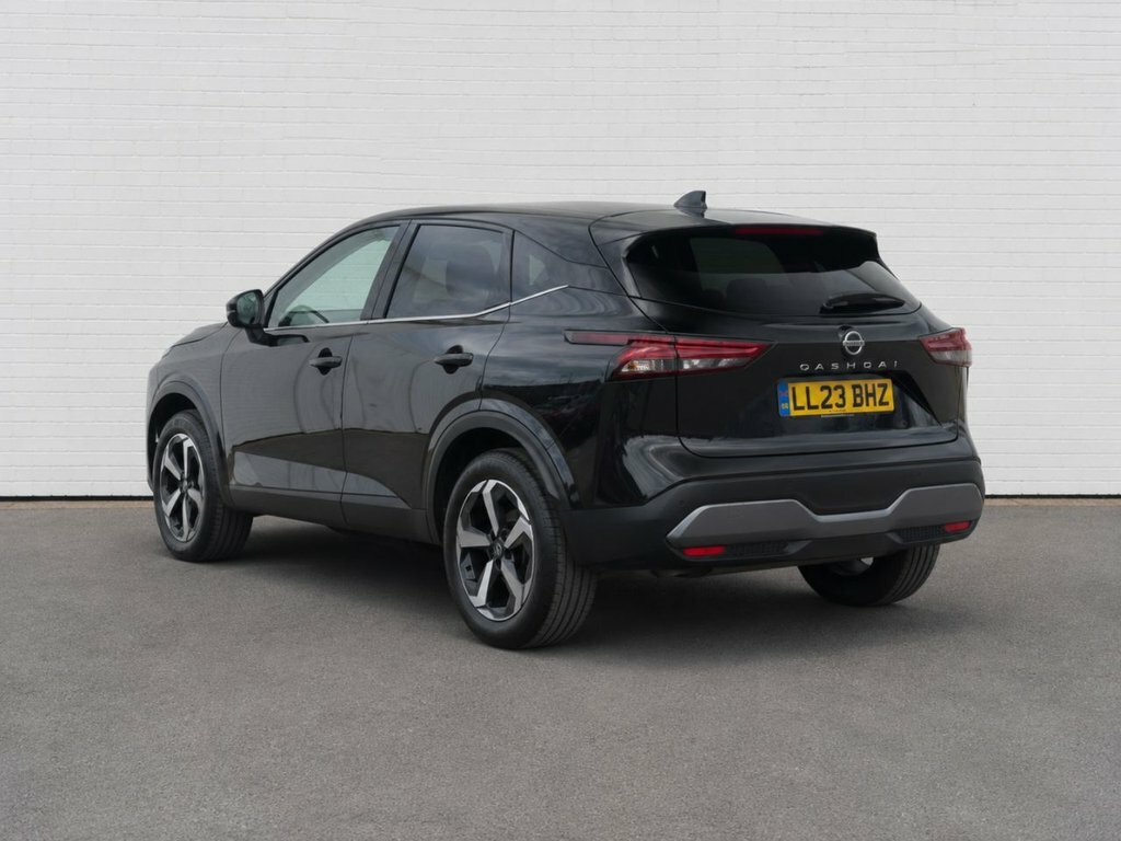 Nissan Qashqai 1.3L N-connecta LL23BHZ Black #2
