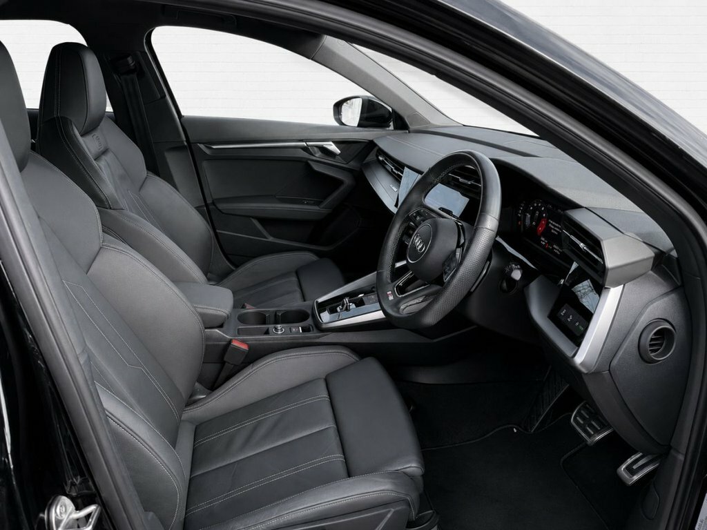 Audi A3 1L S Line DA23UCW Black #5