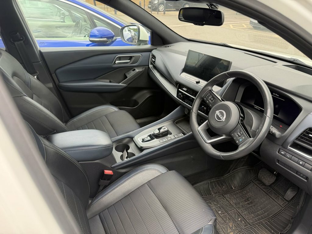 Nissan Qashqai 1.5L Tekna LT23OTJ White #5