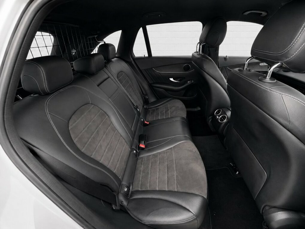 Mercedes-Benz GLC Class 2L Amg Line YH19RDN White #6