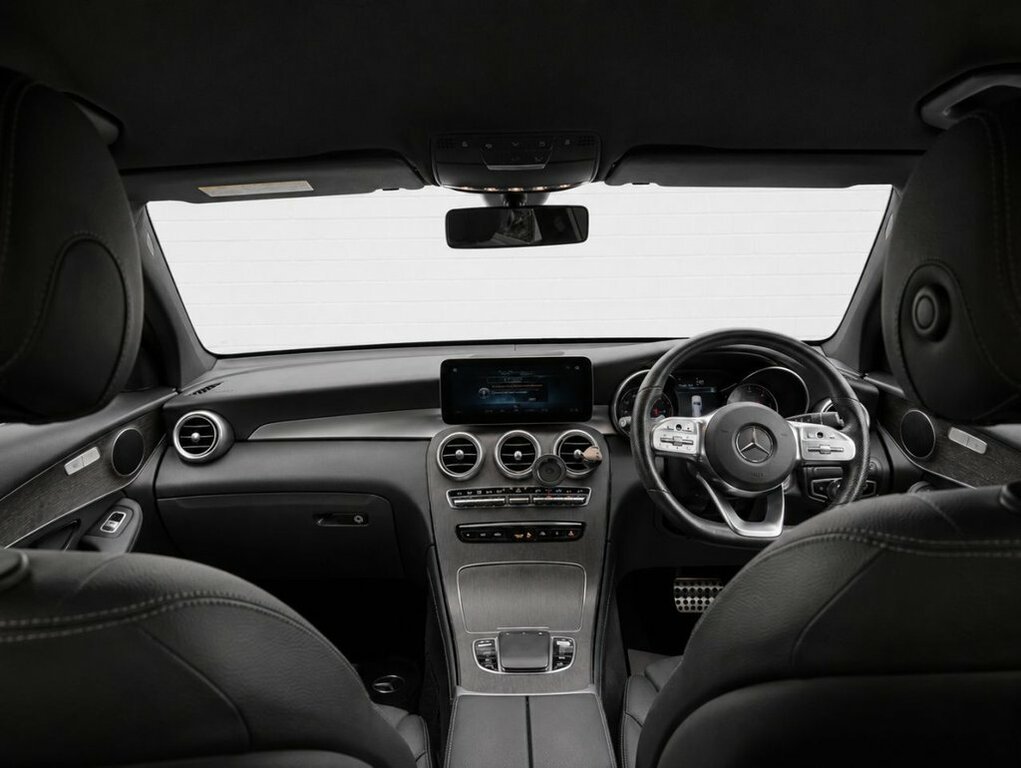 Mercedes-Benz GLC Class 2L Amg Line YH19RDN White #4