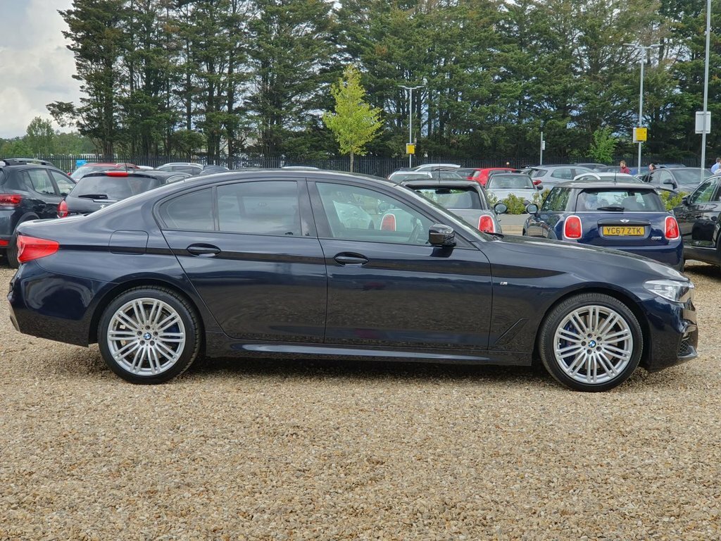 BMW 5 Series 3L M Sport Black #4
