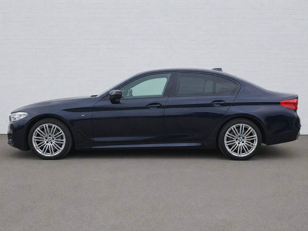 BMW 5 Series 3L M Sport Black #3