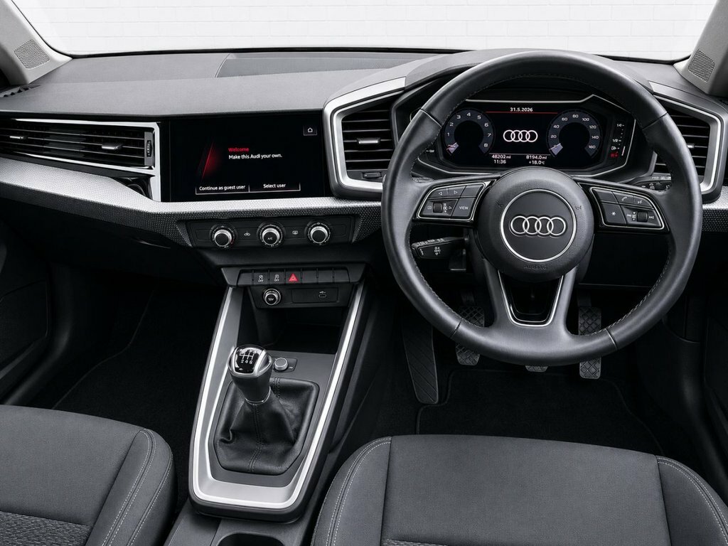 Audi A1 1L Sport VA22LFV White #4