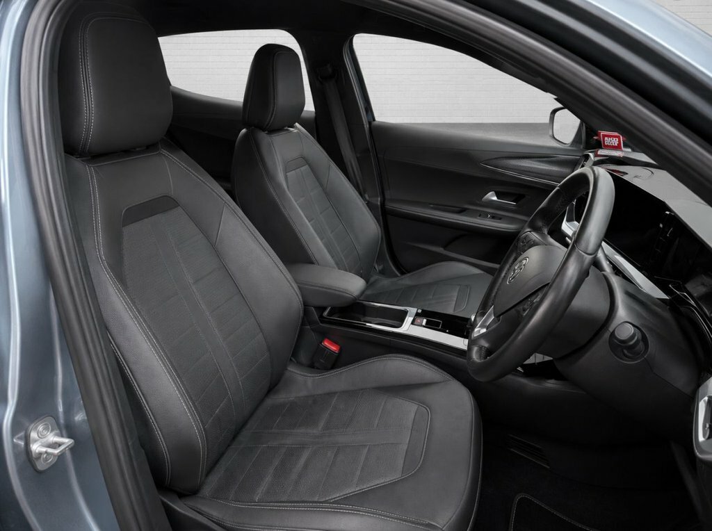 Vauxhall Mokka-e Suv Black #4