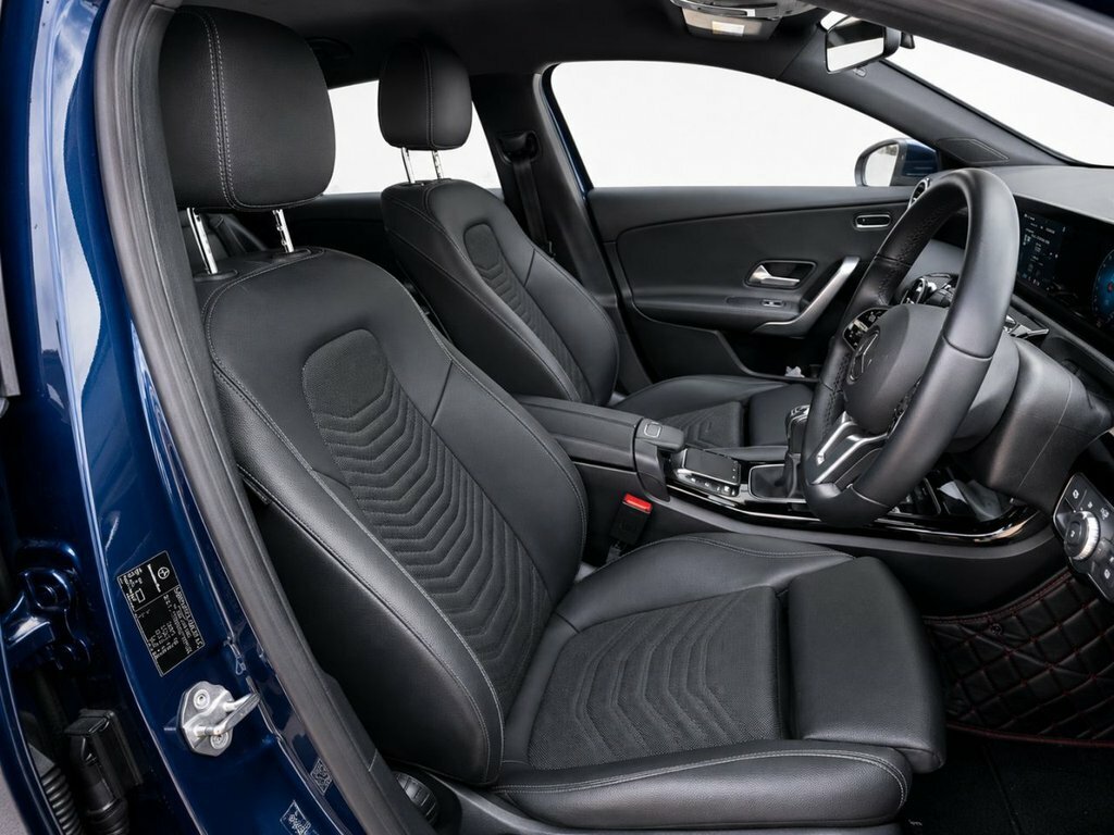 Mercedes-Benz A Class 1.3L Se BJ70HKU Blue #4