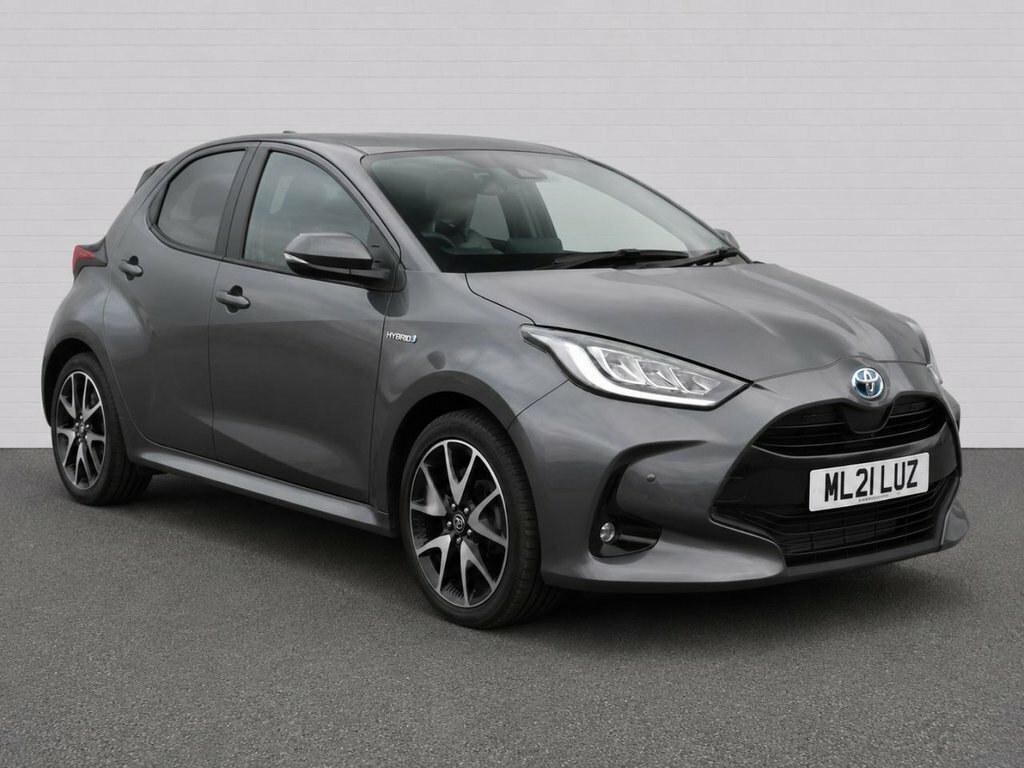 Toyota Yaris 1.5L Dynamic ML21LUZ Grey
