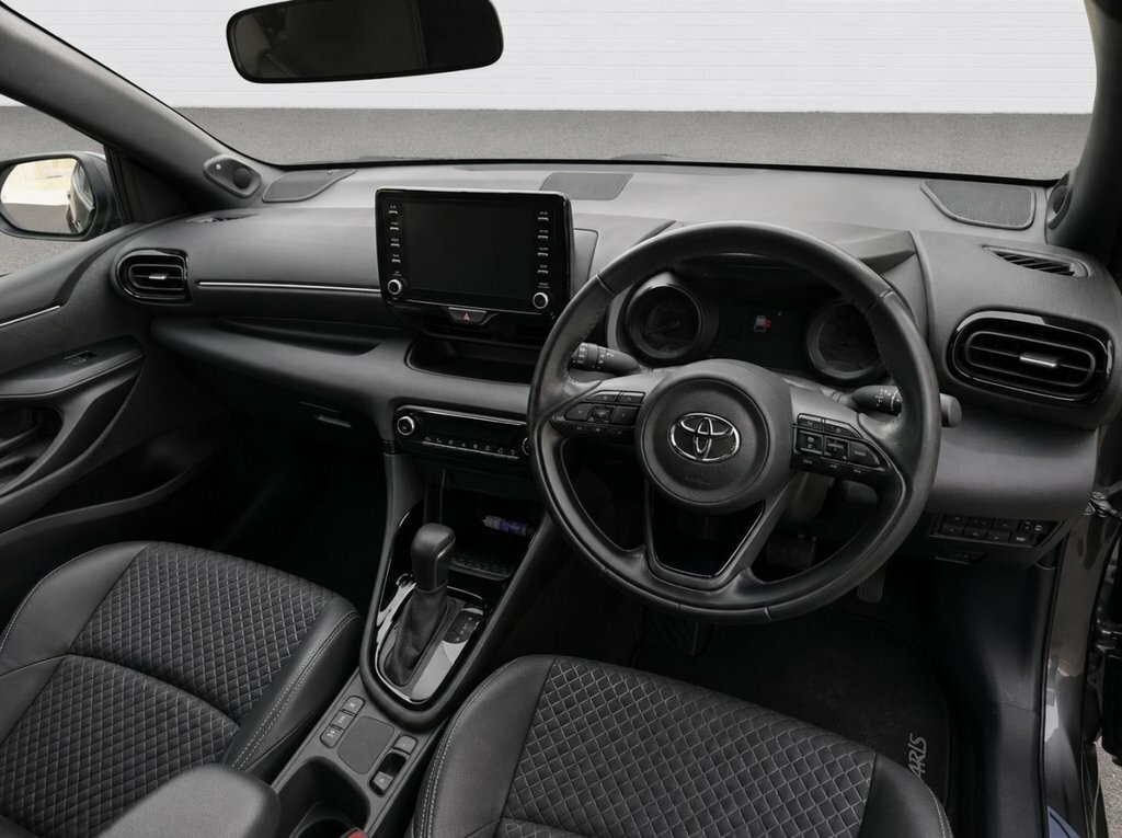 Toyota Yaris 1.5L Dynamic ML21LUZ Grey #4