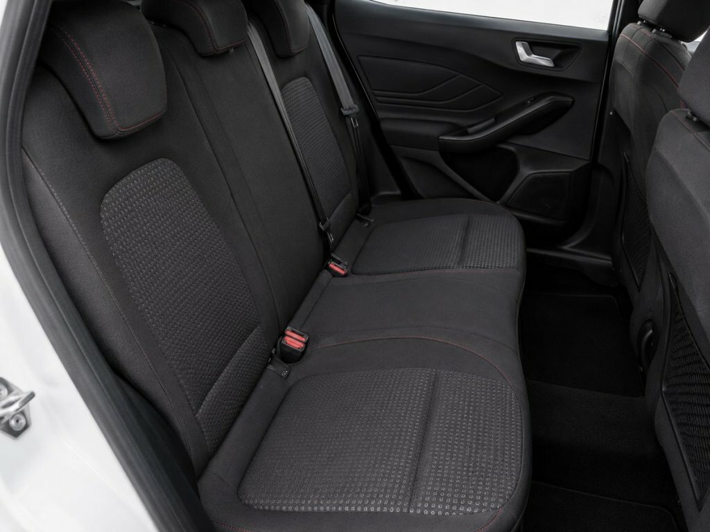 Ford Focus 1L St-line WV20GXU White #6
