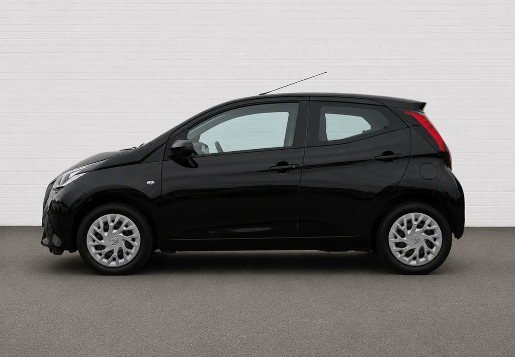 Toyota Aygo 1L X-play Black #2