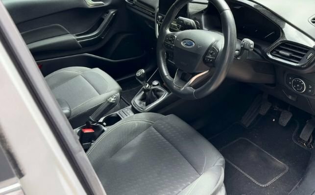 Ford Fiesta 1L Titanium YA19KOW Silver #4