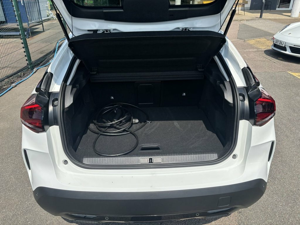 Citroen e-C4 Hatchback CA23NPJ White #6