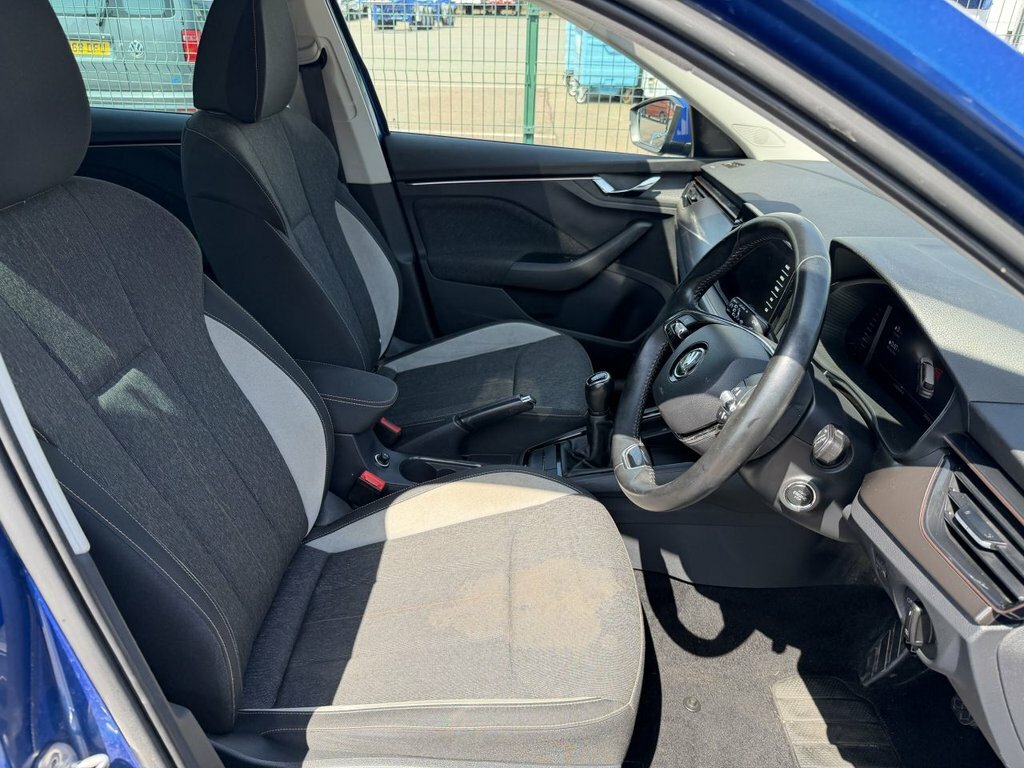 Skoda Kamiq 1.5L Se L Executive DF23TFZ Blue #6