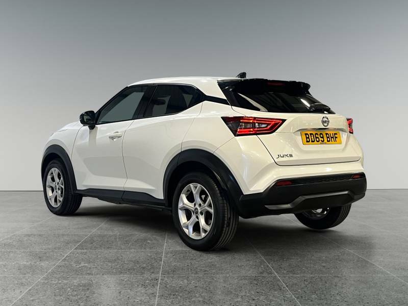 Nissan Juke 1.0 Dig-t N-connecta - 2019 69 BD69BHF White #4