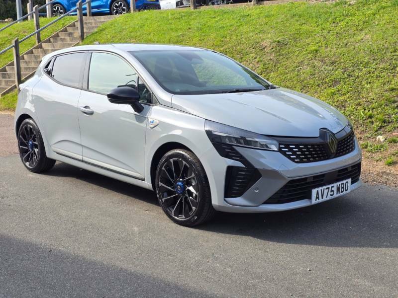 Renault Clio 1.6 E-tech Full Hybrid 145 Esprit Alpine Grey