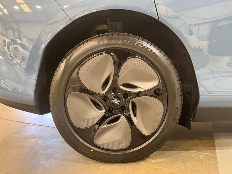 MG IM6 100Kwh Long Range Suv 407 Ps Black #11