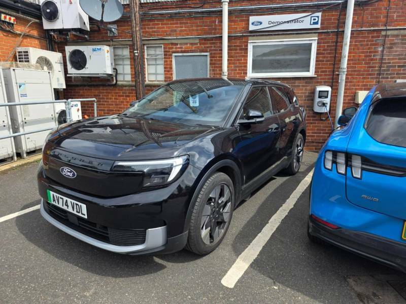 Ford Explorer 210Kw Premium 77Kwh - 2024 74 Black #3