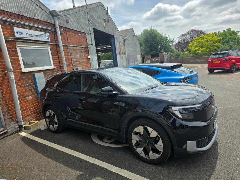 Ford Explorer 210Kw Premium 77Kwh - 2024 74 Black