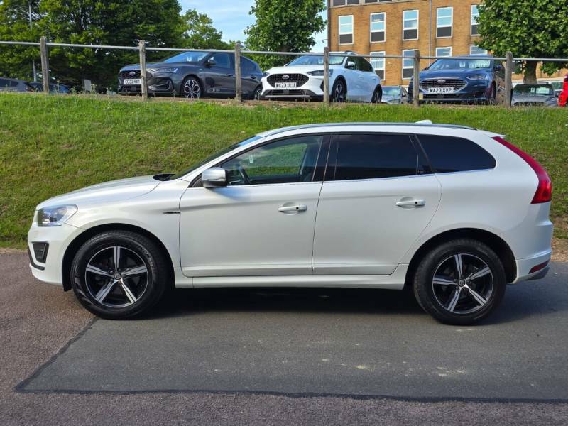 Volvo XC60 D4 190 R Design Lux Nav Geartronic - 2017 6 WF67LUL White #3