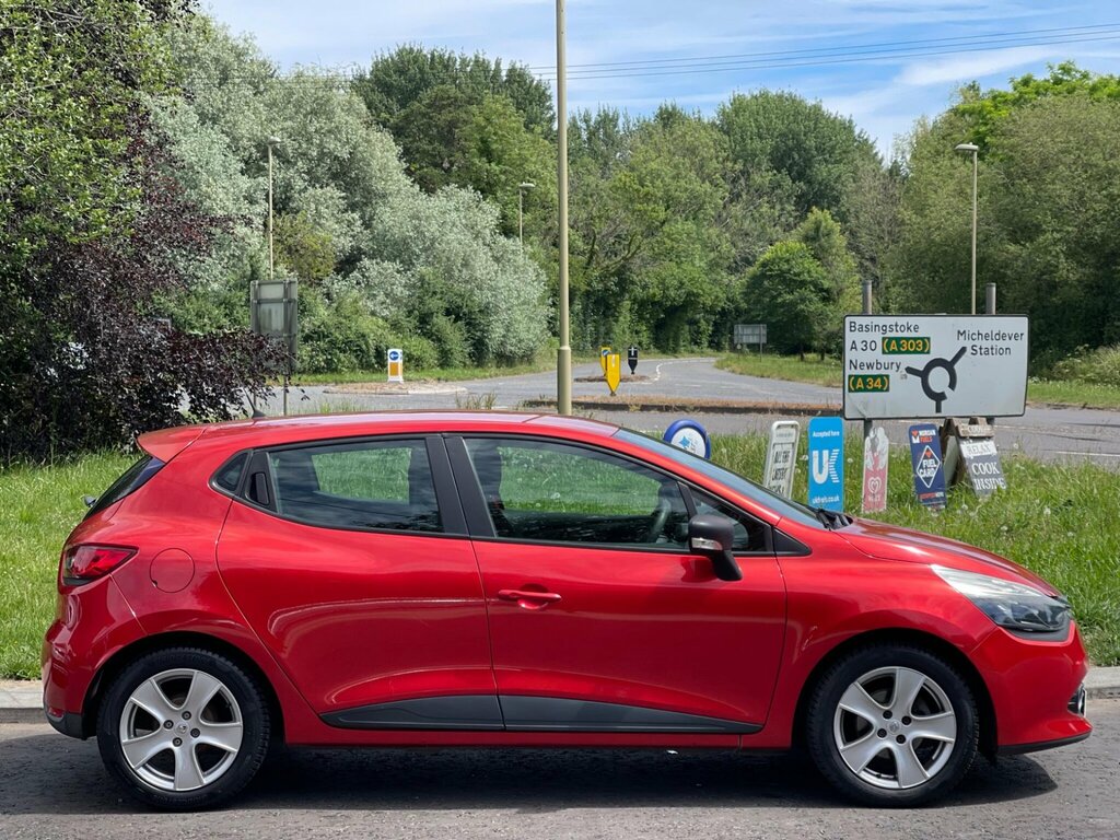 Renault Clio 1.2 16V Play Euro 6 Red #2