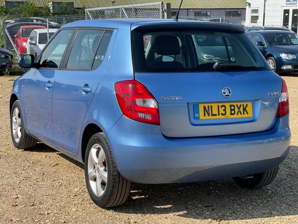 Skoda Fabia 1.6 Tdi Monte Carlo Tech Euro 5 Red #4