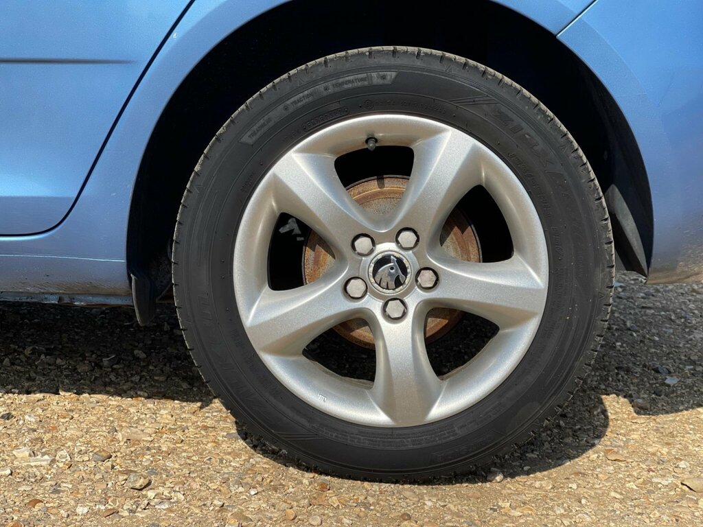 Skoda Fabia 1.6 Tdi Monte Carlo Tech Euro 5 Red #35