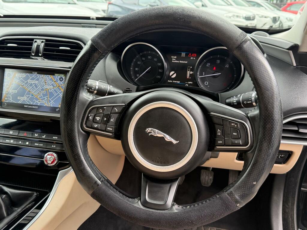 Jaguar XE Xe R-sport D White #15