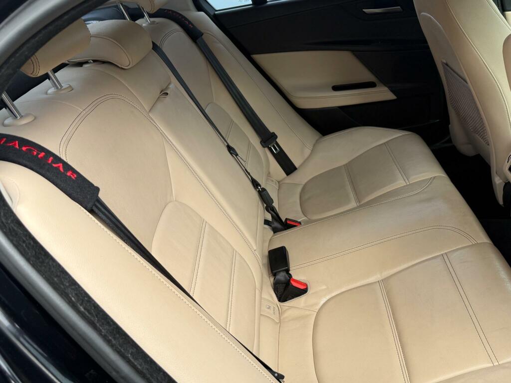 Jaguar XE Xe R-sport D White #37