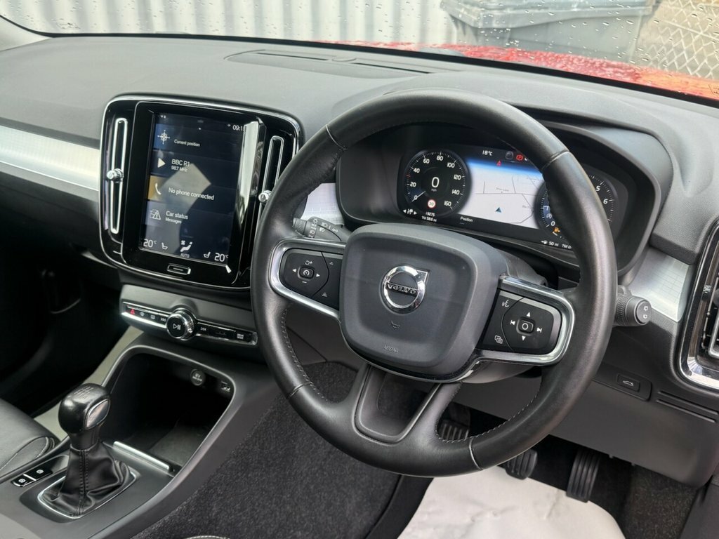 Volvo XC40 1.5L Momentum Red #6