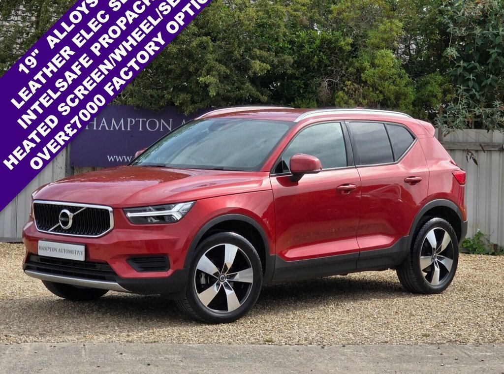 Volvo XC40 1.5L Momentum Red