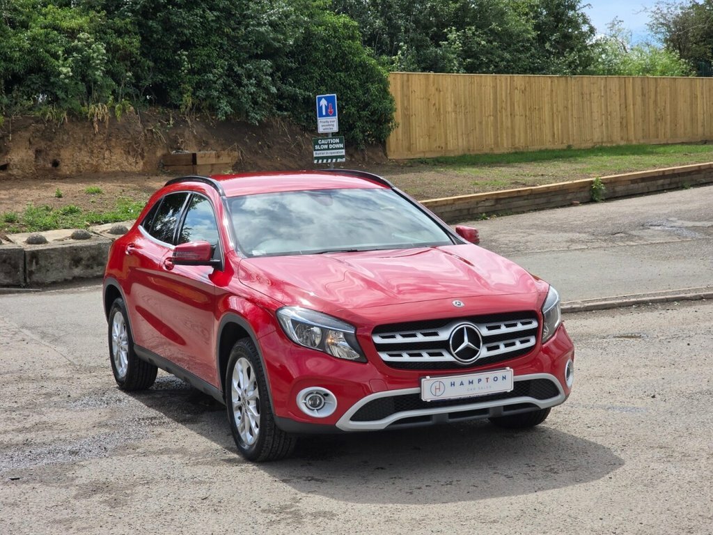 Mercedes-Benz GLA Class Suv DK67RCX Red #2